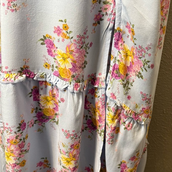 💕 Rewind Floral XL High-Low Maxi Dress – Flowy and Feminine 🌸✨ - Picture 4 of 7
